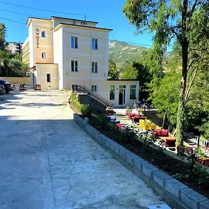 R Hotel Corovode