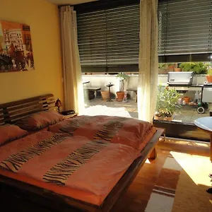 Auf Dem Wolf, St. Jakob Bed & Breakfast Basel